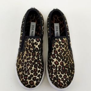 Steve Madden slip ons